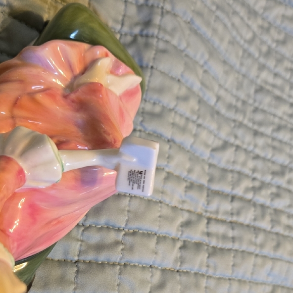 Royal Doulton "Repose" Porcelain Lady Figurine in Pink and Green - Picture 7 of 7